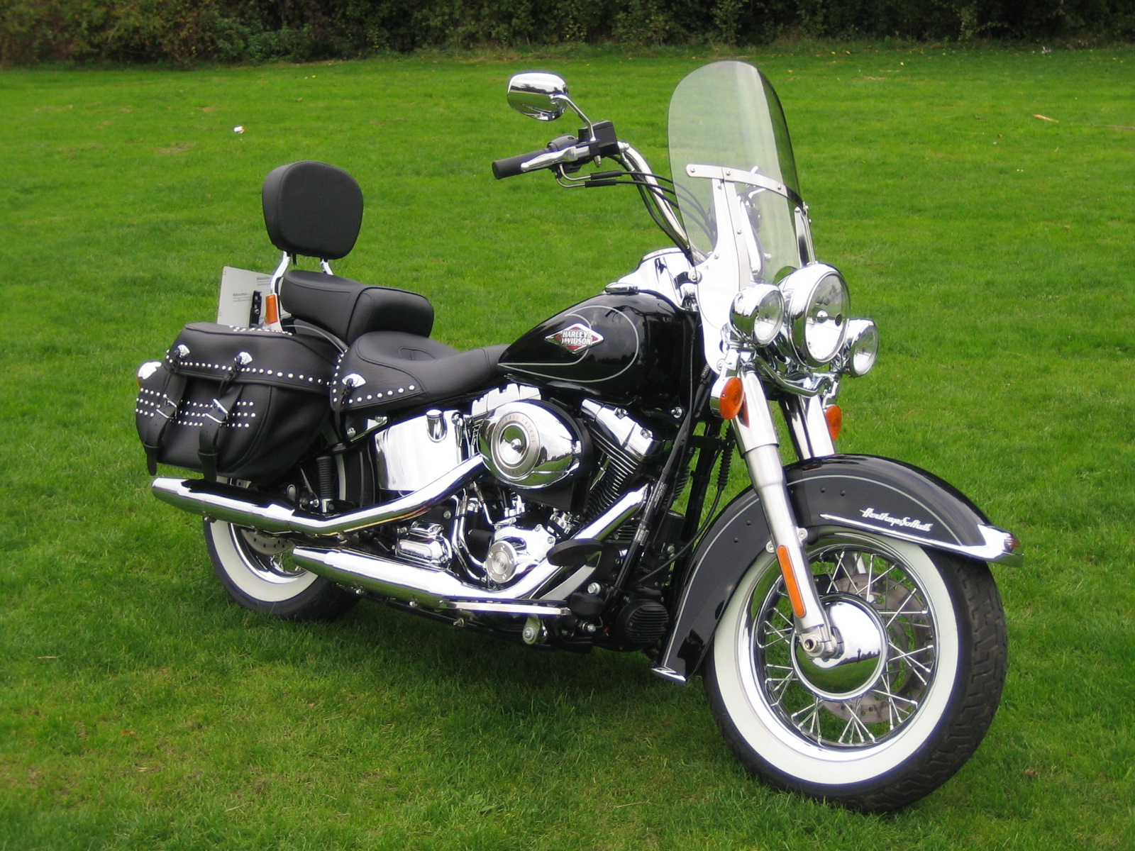 Harley Davidson Takes A Heritage Tour Of England Wheel World Reviews