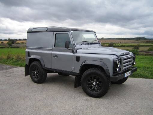 Land Rover Defender 90