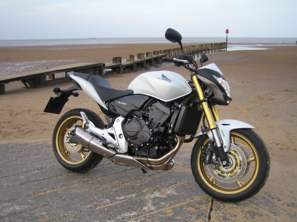 Review Honda Hornet Cb F A Road Test Proves Naked Streetfighters