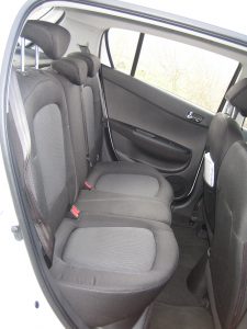 Hyundai i20 1.1 CRDi Active 5-door (14)