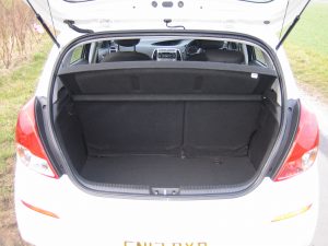 Hyundai i20 1.1 CRDi Active 5-door (14)