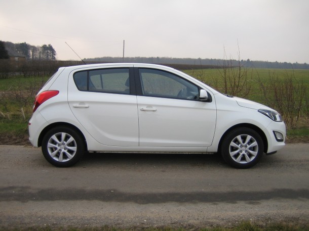 Hyundai i20 1.1 CRDi Active 5-door (14)