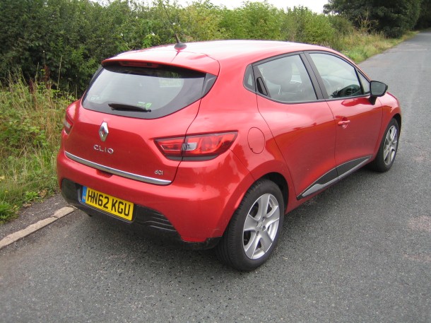 ROAD TEST REPORT AND REVIEW: Renault Clio Dynamique MediaNav dCi 90 S&S ECO