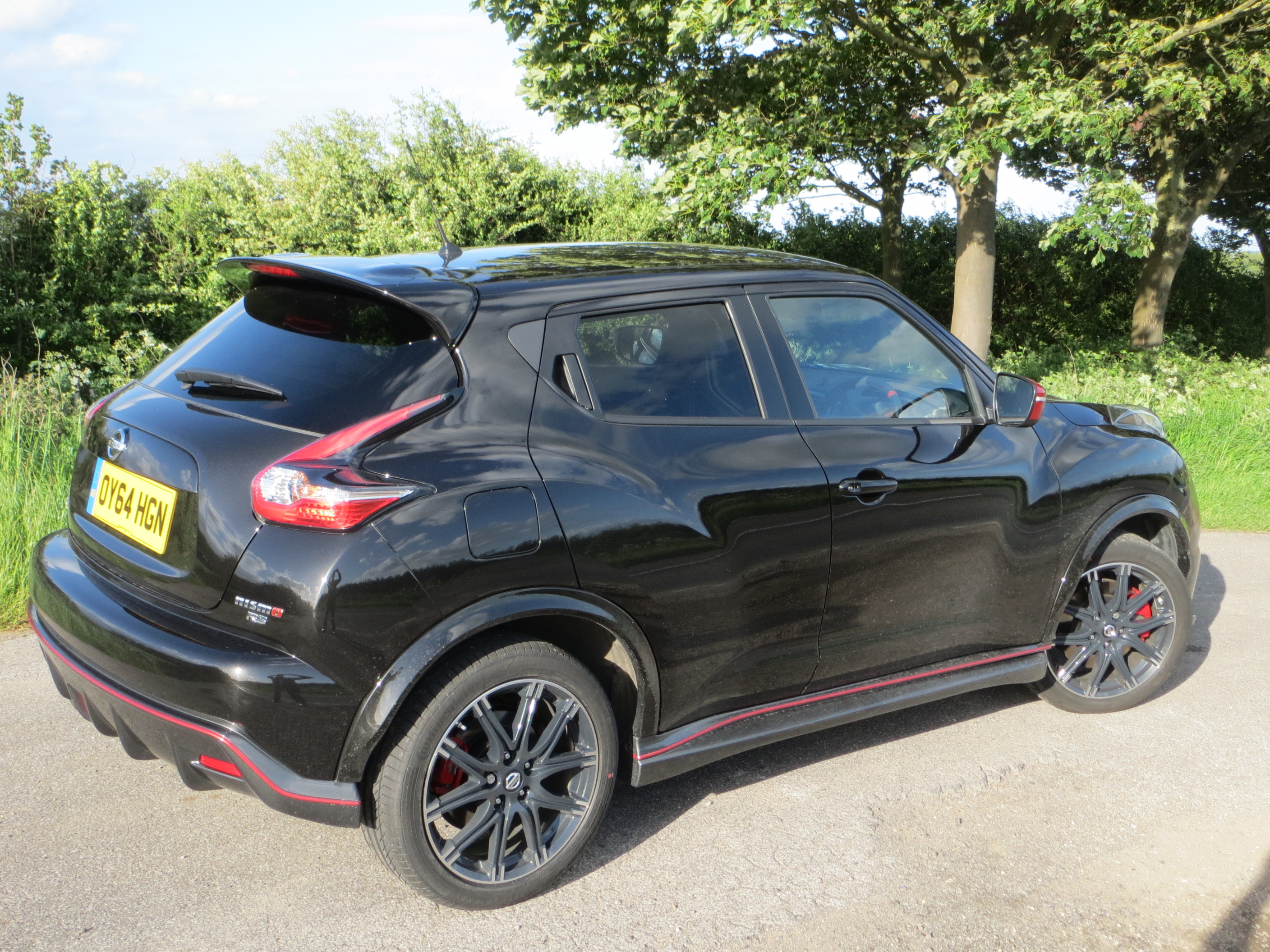 Nissan juke road and track reviews