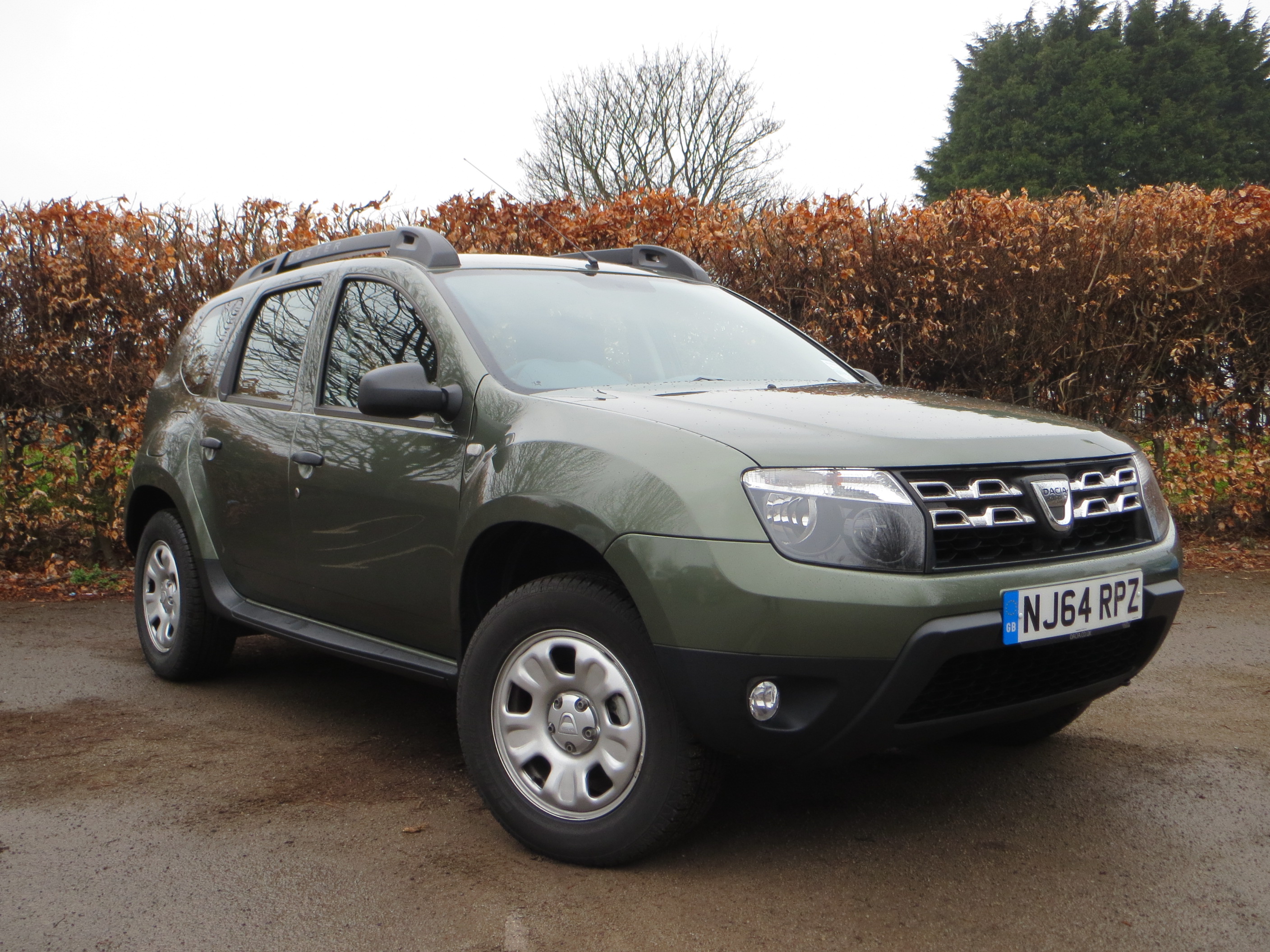 Дастер отзывы владельцев. Dacia Duster Essential 1.5 DCI 85kw. 4x4 1.5DCI. Старые брошюры на Дастер. Дакия Дастер на авито в России.