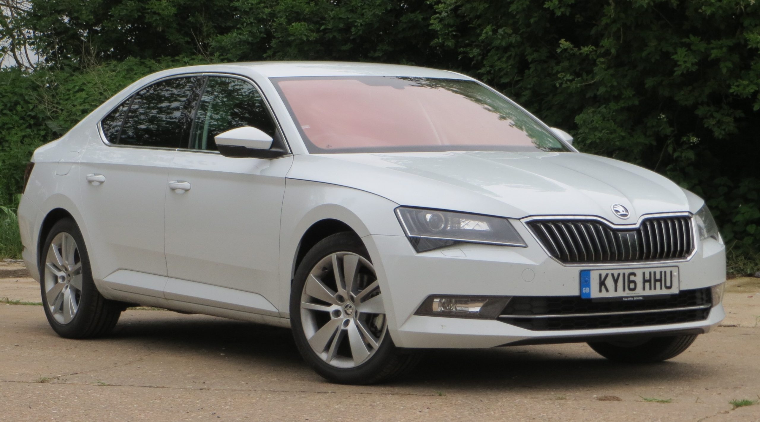 Skoda Superb SE L Executive Road Test Report And Review