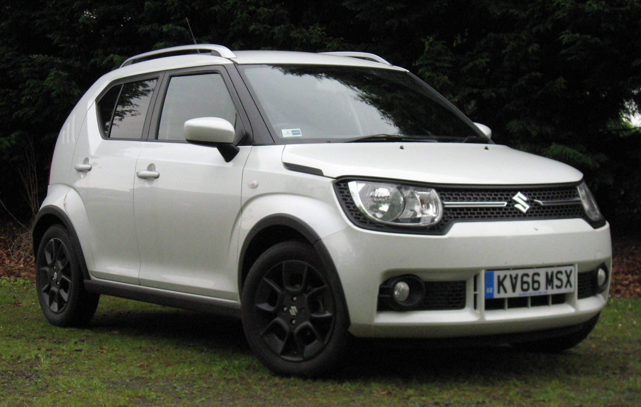 Suzuki ignis 1